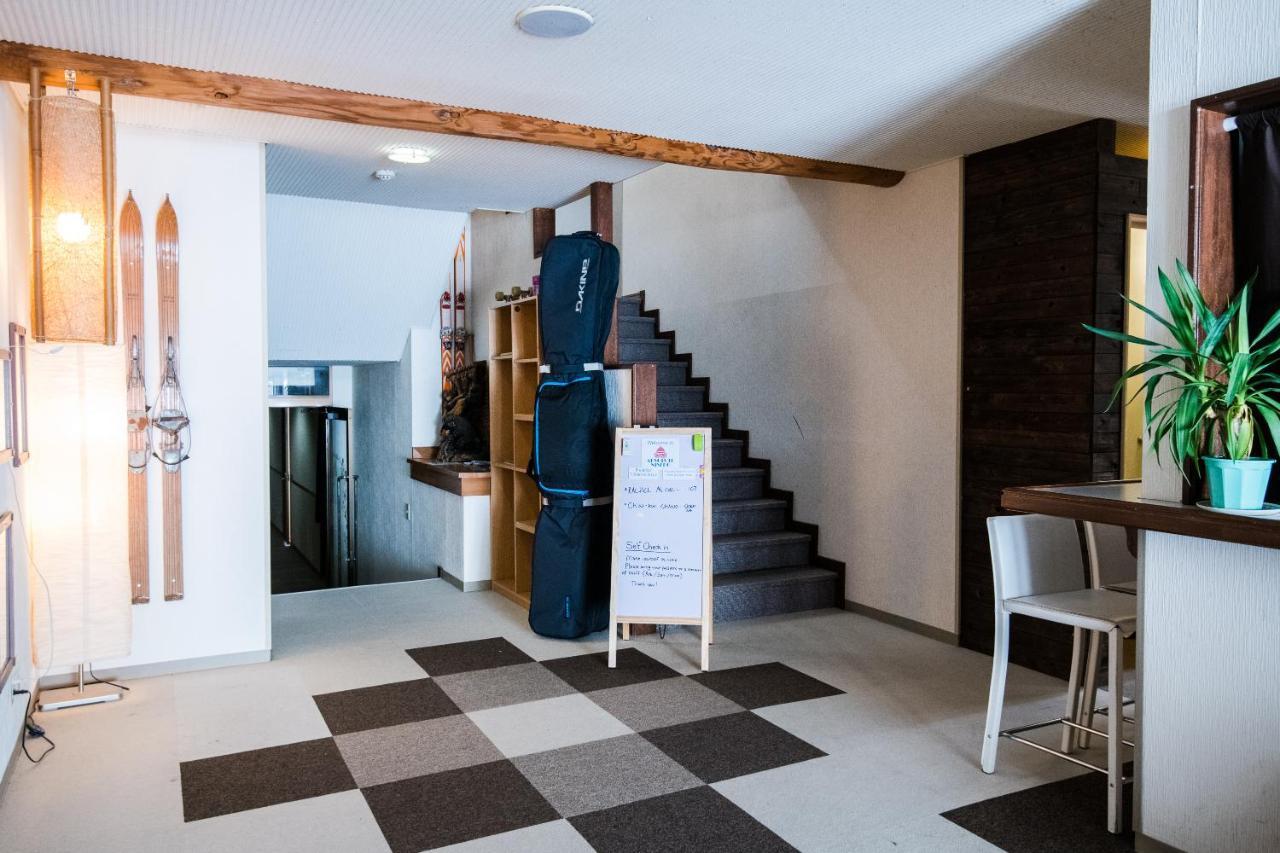 Absolute Niseko Lodge โอมาการิ ภายนอก รูปภาพ